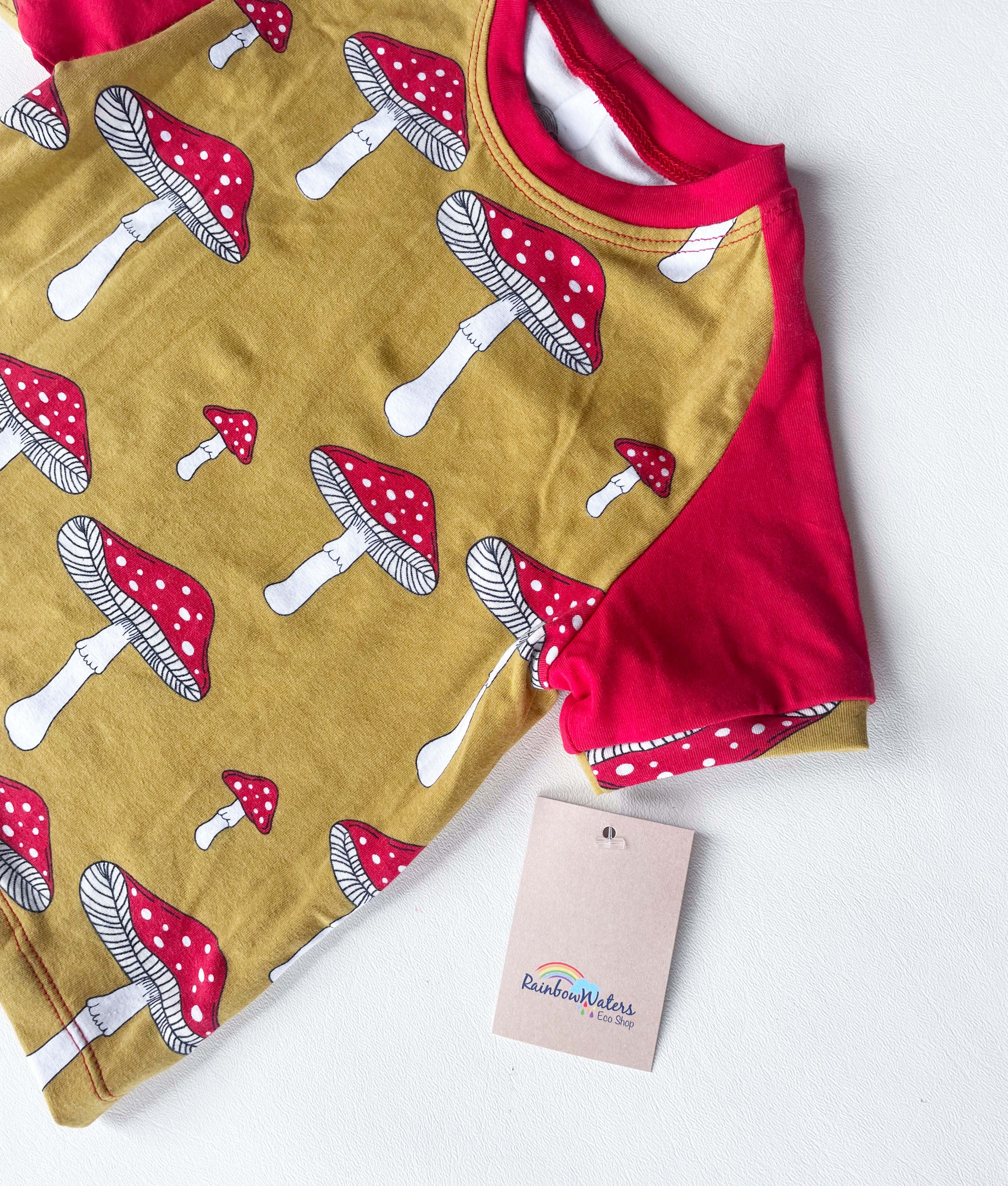 Mushrooms Raglan tee, organic cotton
